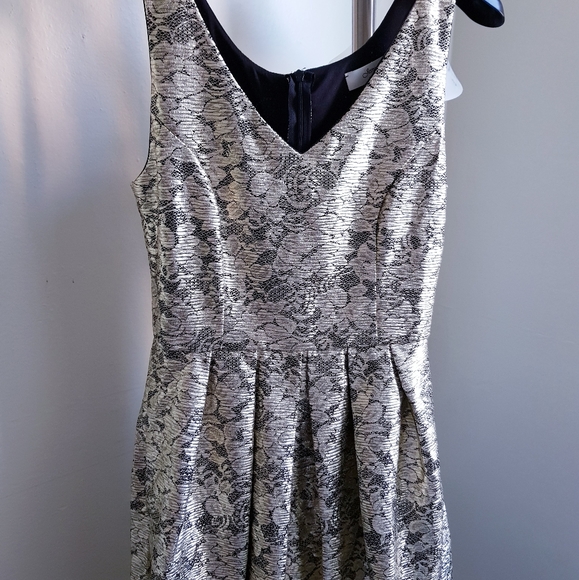 NWT Modcloth Pinup Pleated Metallic Gold Shimmer Golden Girls Flare Skater Dress - Picture 3 of 6